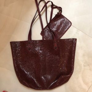 Sorial women’s tot. Berry color. Gently used.